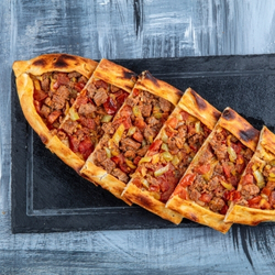 Pide with Diced Meat